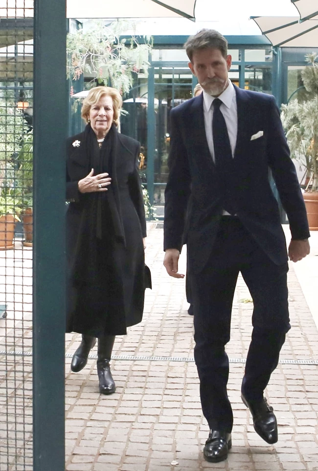 Άννα Μαρία | Ο συμβολισμός πίσω από το εντυπωσιακό κόσμημα που επέλεξε στο μνημόσυνο του τέως βασιλιά Κωνσταντίνου