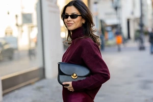 Αυτό είναι το βερνίκι νυχιών που φορούν οι πιο chic γυναίκες τώρα