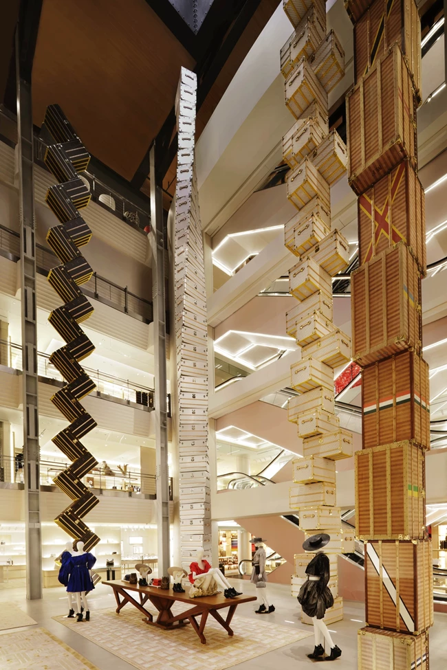 Χριστούγεννα στη Νέα Υόρκη και το νέο Art Deco store του οίκου Louis Vuitton