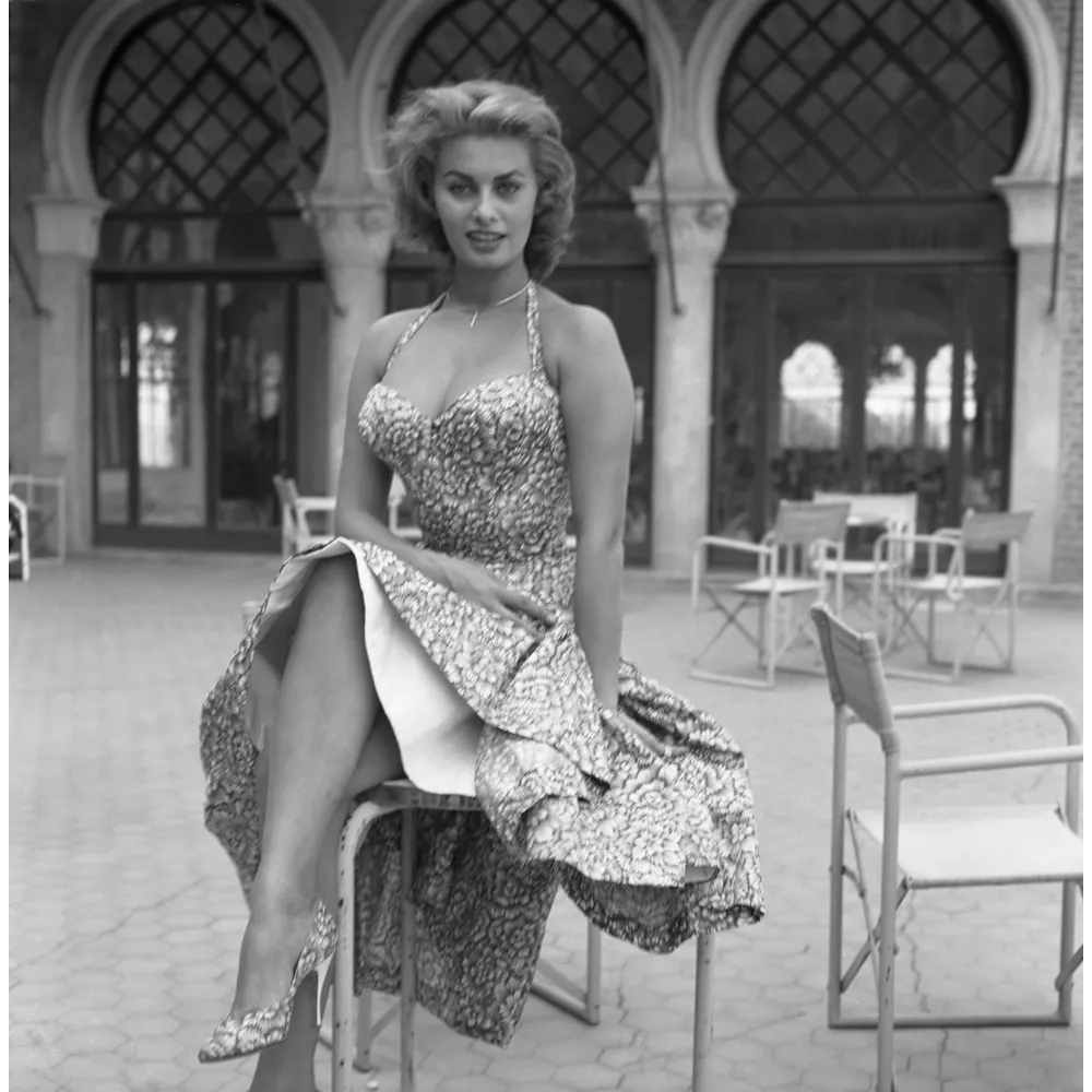 1950 | Ντεκολτέ σε σχήμα καρδιάς