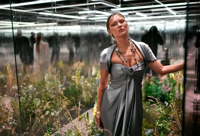 Kate Moss Fendi HC SS21