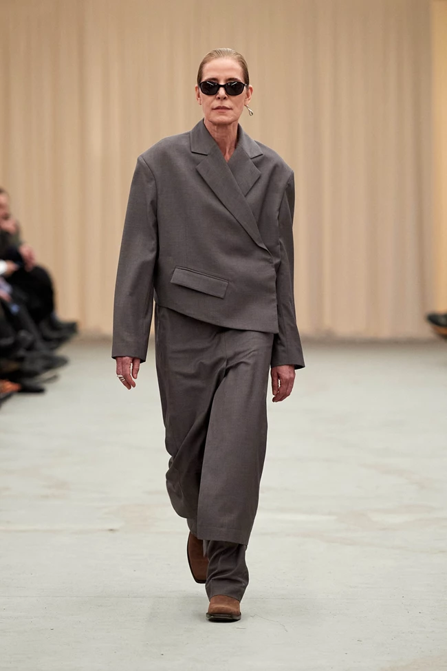 Remain AW'23