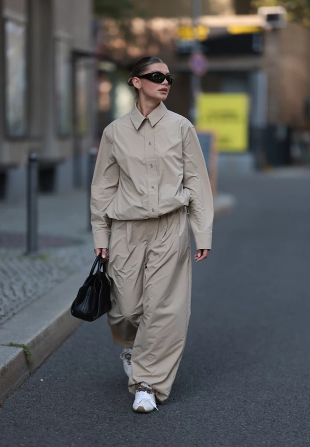 Sneakers street style