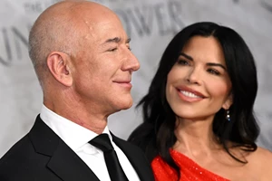 Jeff Bezos & Lauren Sanchez | Ποιος απέρριψε την πρόσκληση για τον γάμο τους