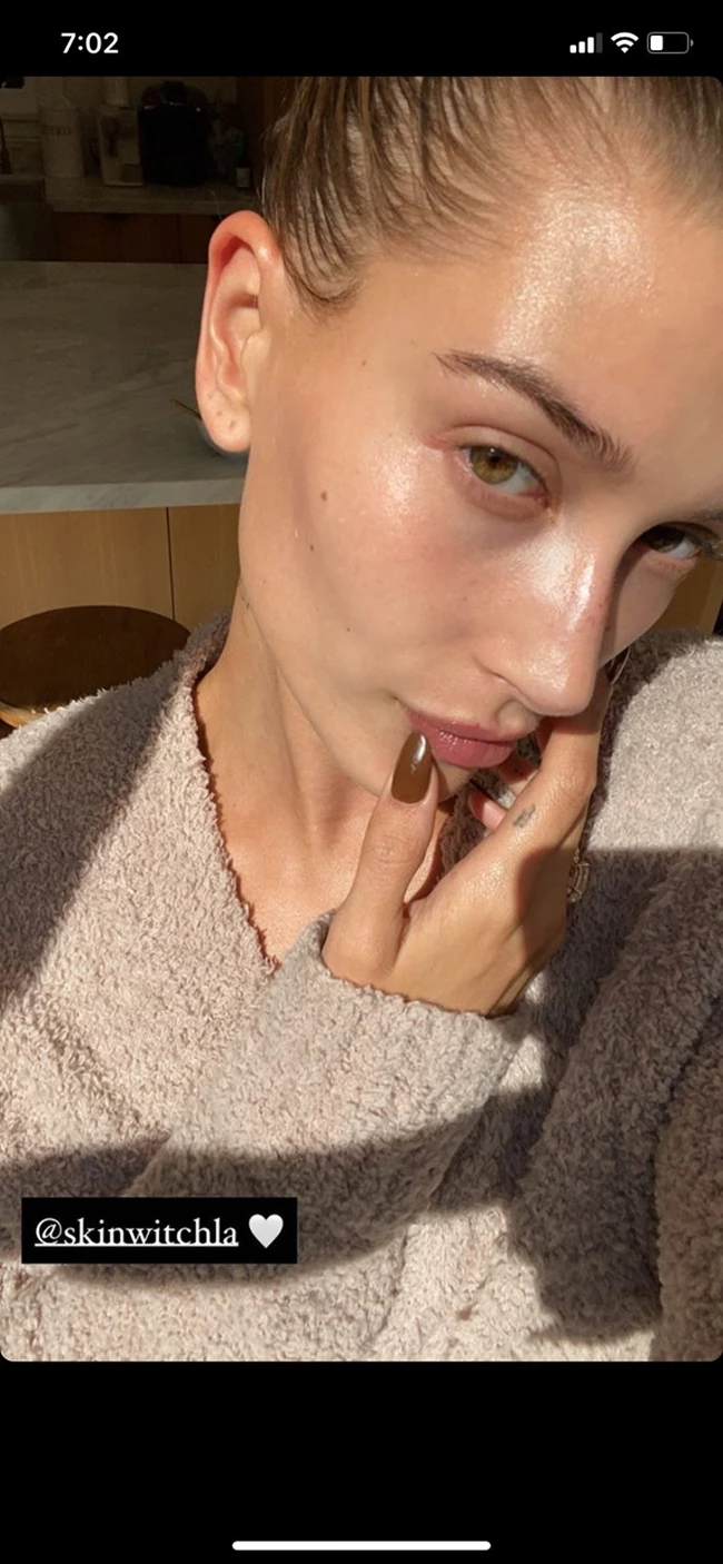 Το απρόσμενο χρώμα στα νύχια που αναδεικνύεται σε τάση για φέτος το φθινόπωρο