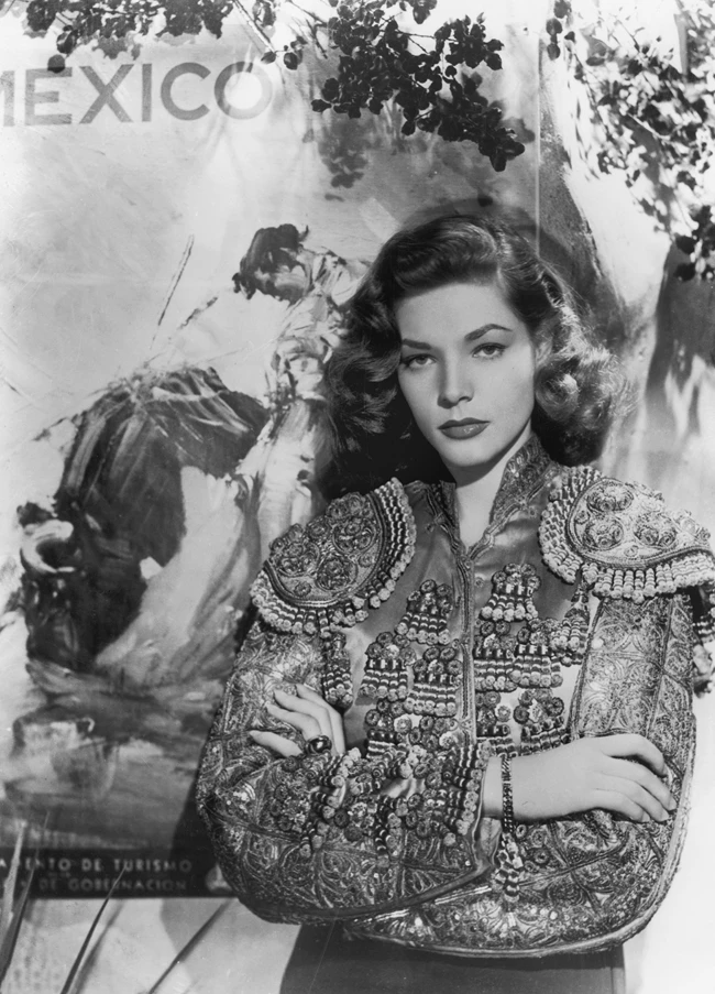 Lauren Bacall: 100 χρόνια από τη γέννηση της διάσημης femme fatale, της γυναίκας που ξετρέλανε τον Bogart