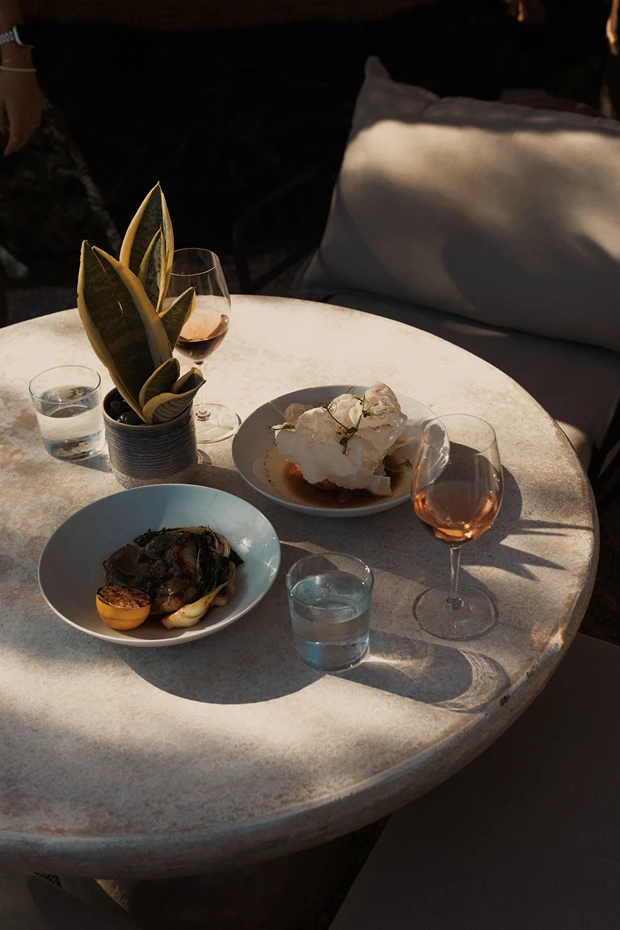 Το The C - Beach Restaurant υποδέχεται την καλοκαιρινή σεζόν