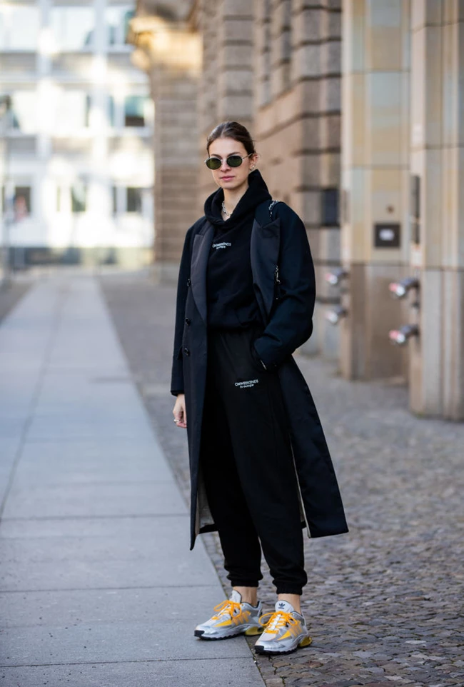 lockdown dressing ντύσιμο πανδημίας