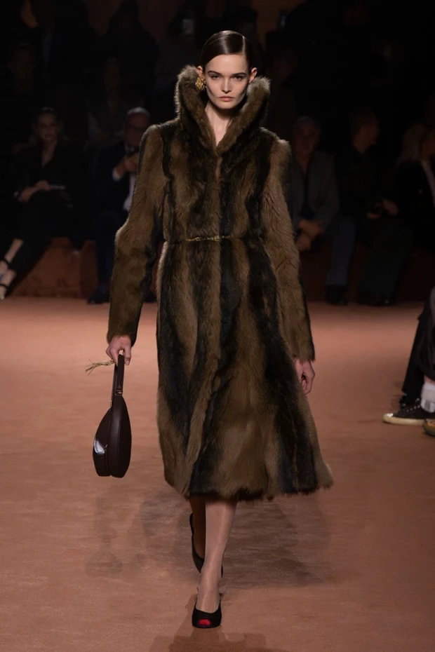 Η συλλογή Fendi για τα 100 χρόνια ήταν ένα μάθημα αυθεντικής φινέτσας