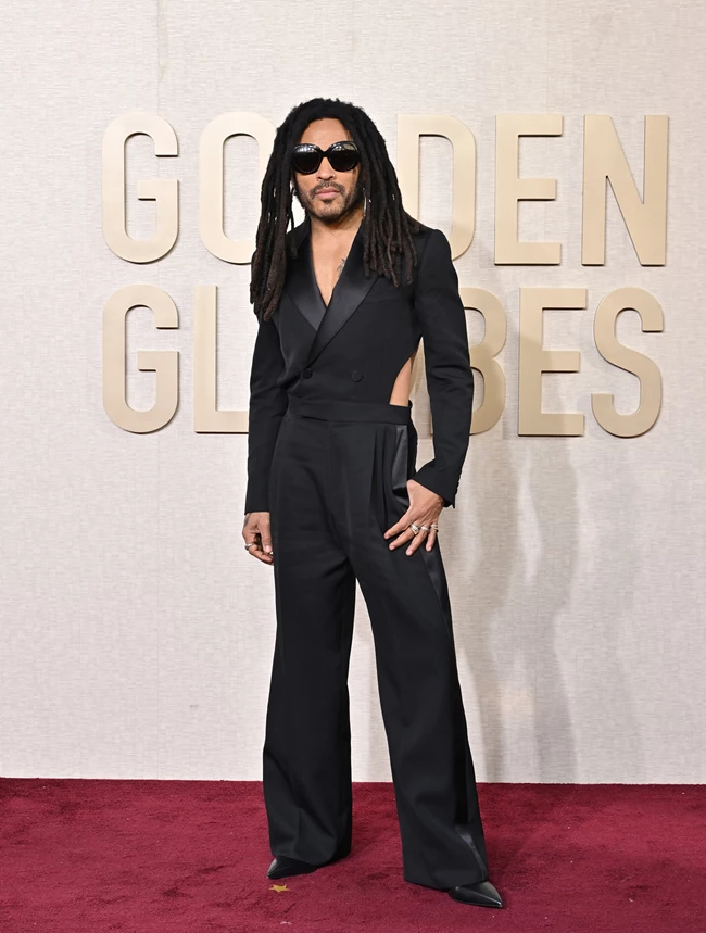 Emily Blunt | Με το ίδιο σύνολο που επέλεξε ο Lenny Kravitz στις Χρυσές Σφαίρες