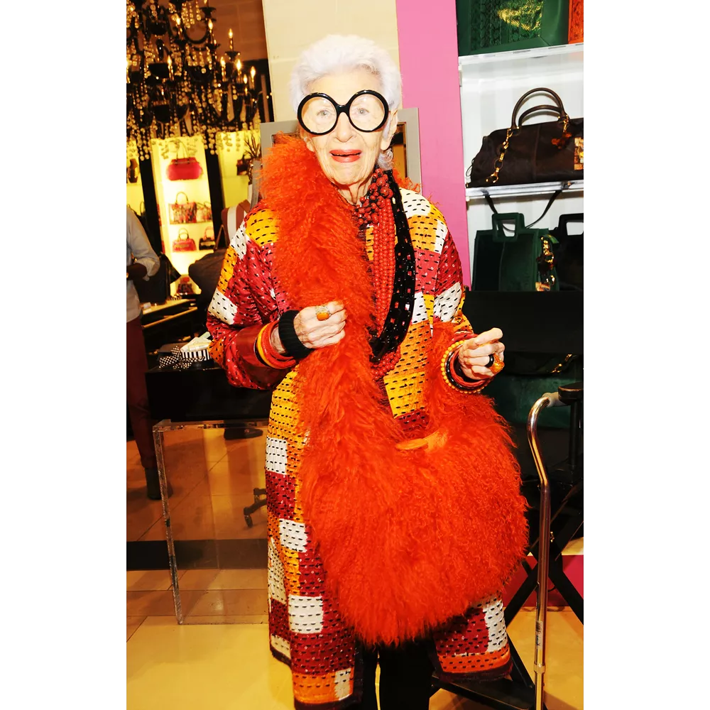Τα στρογγυλά γυαλιά οράσεως της Iris Apfel