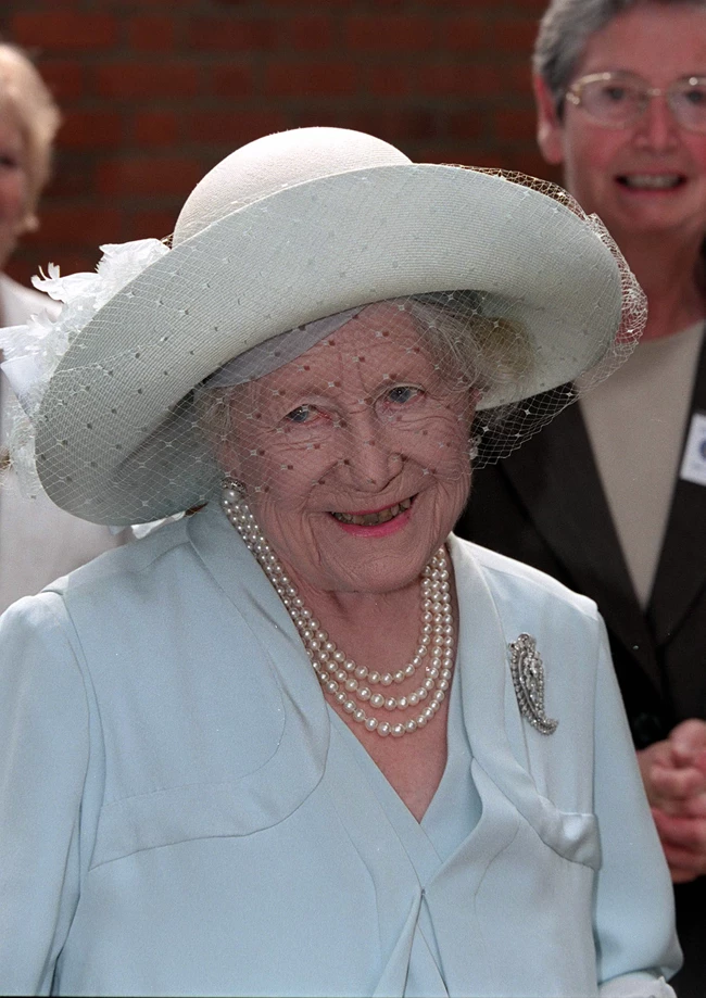 βασιλομήτωρ Ελισάβετ