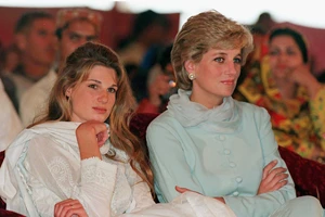 Βασιλική οικογένεια | Οι συζητήσεις με δικηγόρους και οι πιθανές μηνύσεις προς τη σειρά "The Crown"