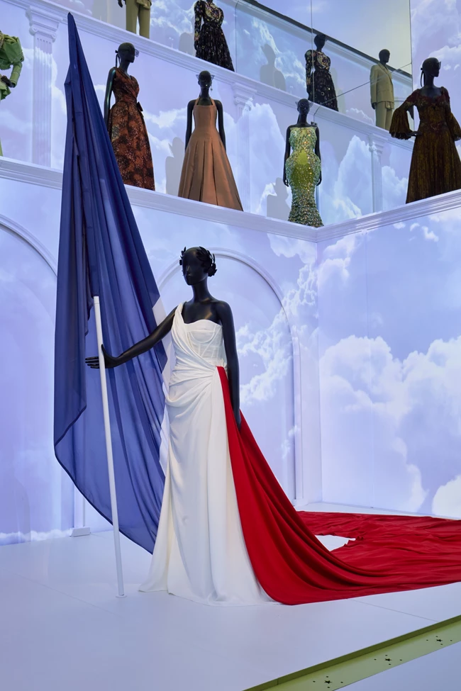 GALERIE DIOR