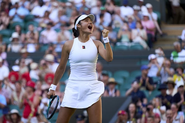 Βασιλιάς Κάρολος | Τρέλανε τους οπαδούς του τένις με την ξεκαρδιστική ερώτηση στο αστέρι του Wimbledon