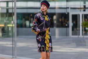 10 φορέματα που ταιριάζουν τέλεια με platform shoes