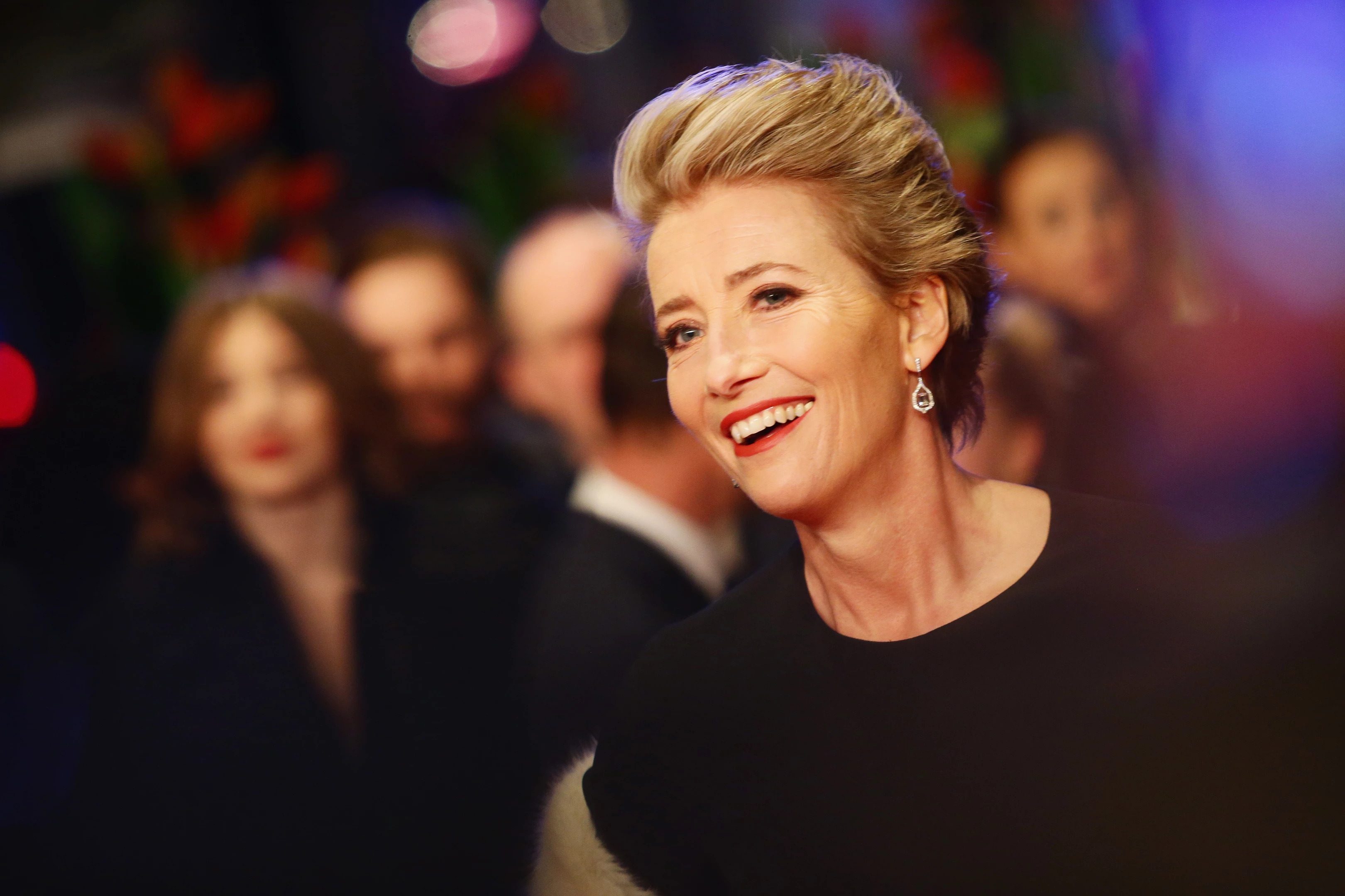 Emma Thompson | "Ενδιαφέρεται κανείς εάν οι μεσήλικες γυναίκες ικανοποιούνται σεξουαλικά;"