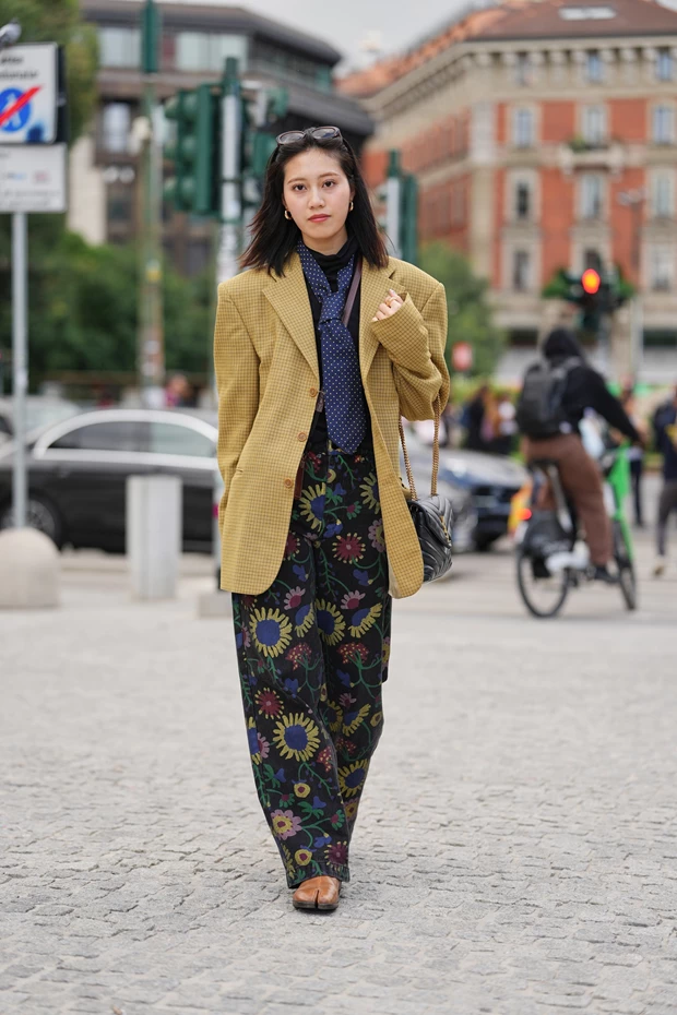 Φθινοπωρινά φλοράλ | 5 μοντέρνοι τρόποι για να φορέσετε τη ρομαντική τάση