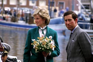 Ο αδερφός της πριγκίπισσας Diana μοιράστηκε ένα πορτραίτο της μητέρας τους