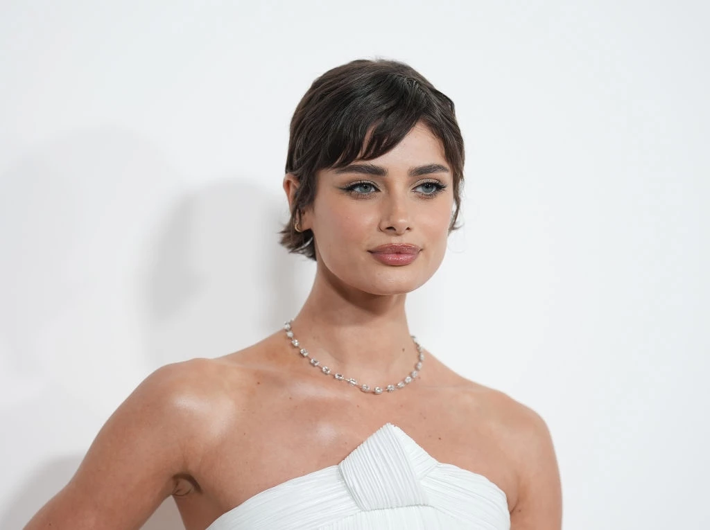 Τα χρησιμοποιούν εδώ και χρόνια | Τα foundations που οι makeup artists δεν αλλάζουν με τίποτα