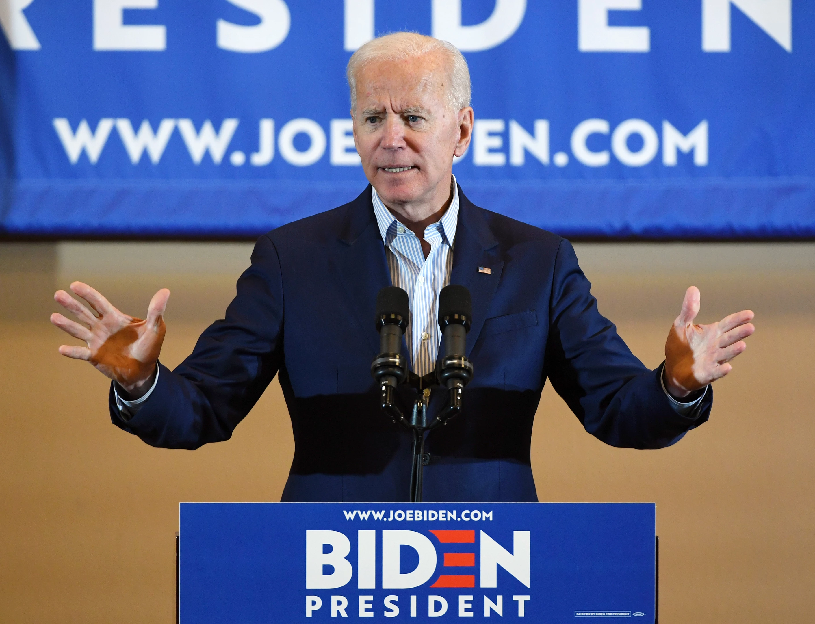 Το Facebook και το Twitter μπλόκαραν τους λογαριασμούς του Donald Trump