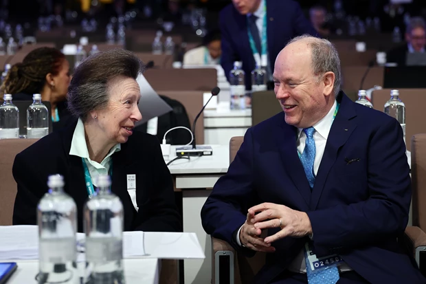 Πριγκίπισσα Άννα | Το ταξίδι στο Μιλάνο και η συνάντηση με την Donatella Versace