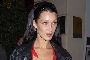 Η Bella Hadid κάνει channeling τη Marilyn Monroe με τη νέα αλλαγή στα μαλλιά της
