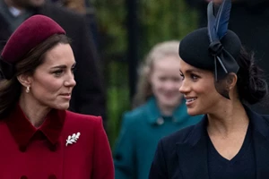 Pamela Anderson | Η απάντηση στη Meghan Markle και η απροσδόκητη επιχείρηση που ξεκινά