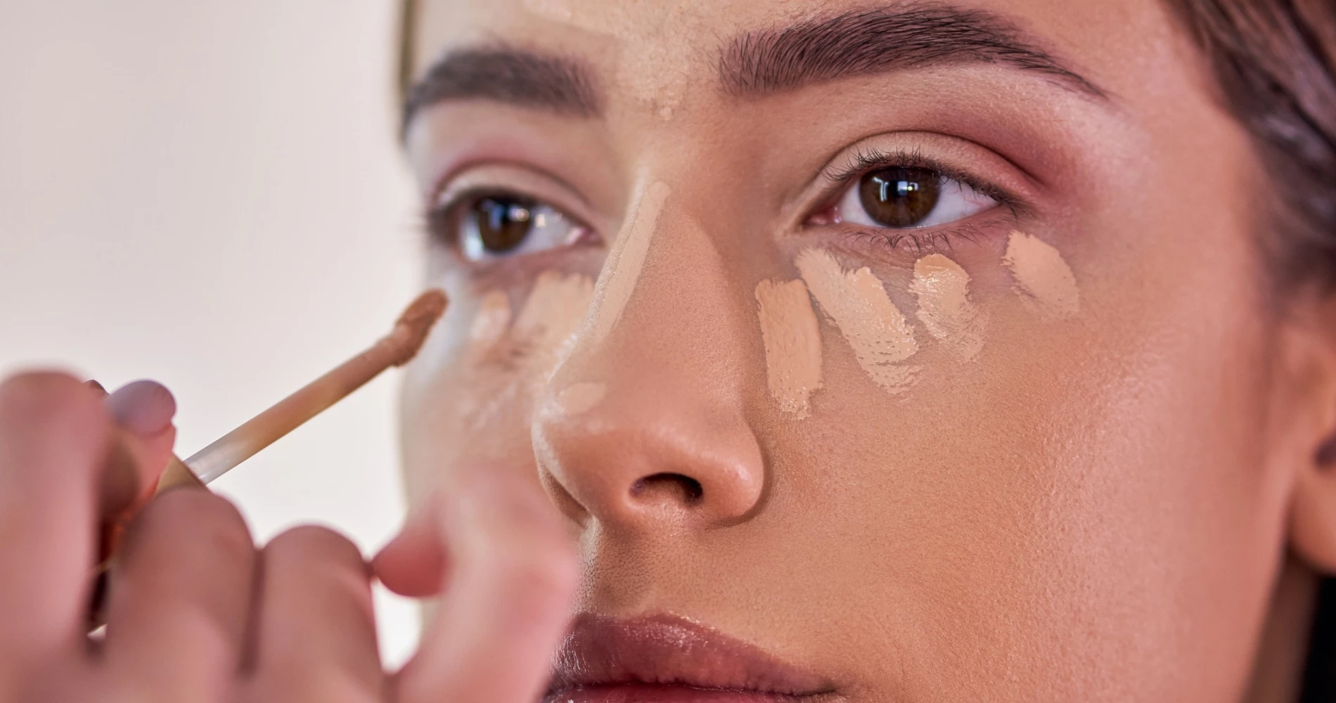 Blurred Lines | Το ολοκαίνουριο blurring concealer που θα σβήσει τις ρυτίδες στα μάτια σας