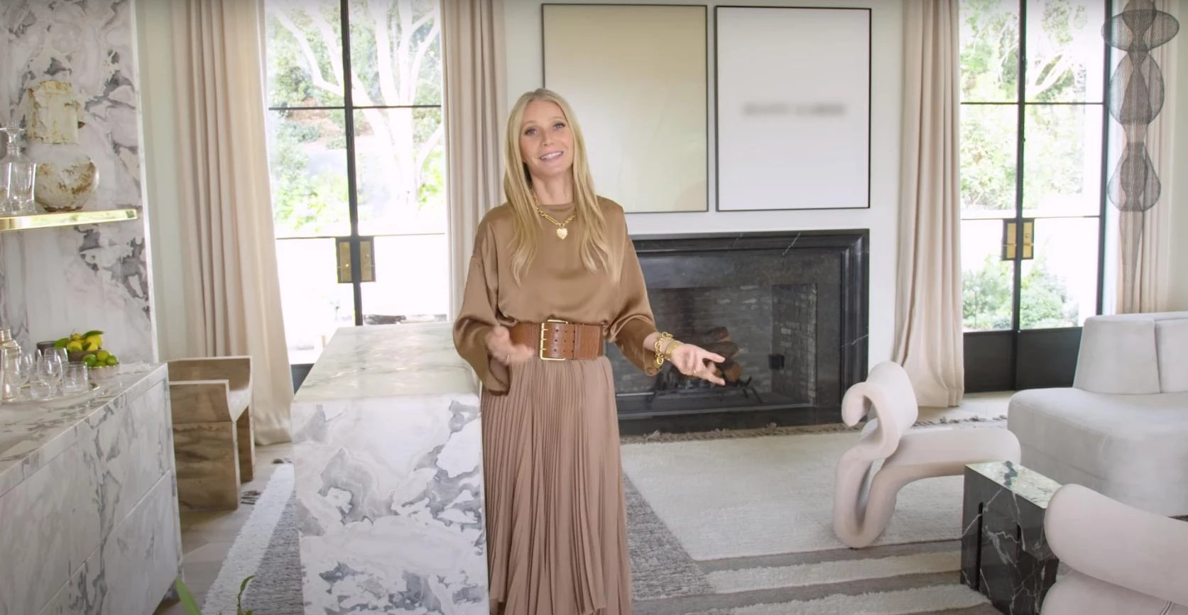 Apple Martin | Τι κλέβει από την ντουλάπα της μητέρας της, Gwyneth Paltrow