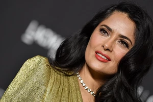 Salma Hayek: "Προσπάθησαν να με ξεφορτωθούν με χίλιους τρόπους, όμως είμαι ακόμα εδώ"