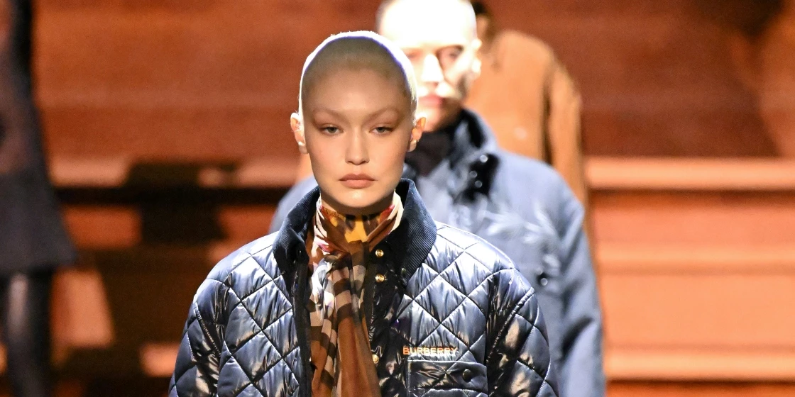 Τάσεις Φθινόπωρο 2022 | Τα πολλά πρόσωπα της καμπαρντίνας