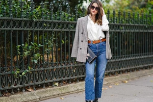 Η Halle Berry φόρεσε το παλτό με το οποίο θα δείχνετε σέξι σε κάθε ηλικία