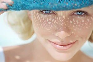 Beauty Reboot | 5 tasks που θα επαναφέρουν την καλή υγεία της επιδερμίδας και των μαλλιών σας μετά τις διακοπές