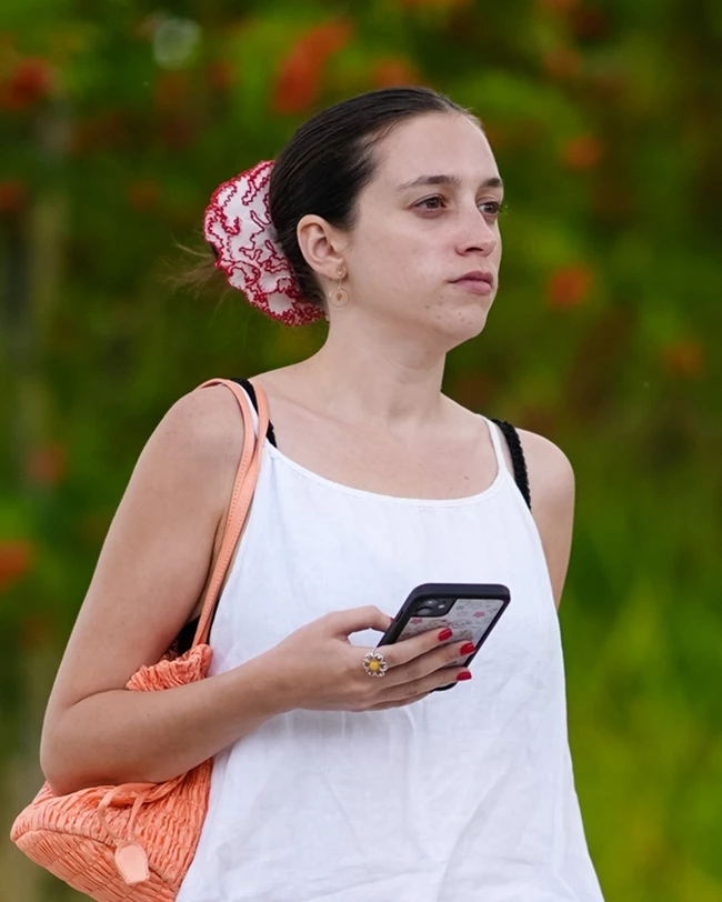 τάση μαλλιών 2024