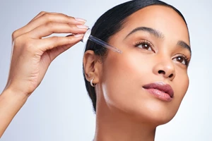 Ολική αντιγήρανση | 8 κρέμες προσώπου που δρουν κατά όλων των σημαδιών γήρανσης