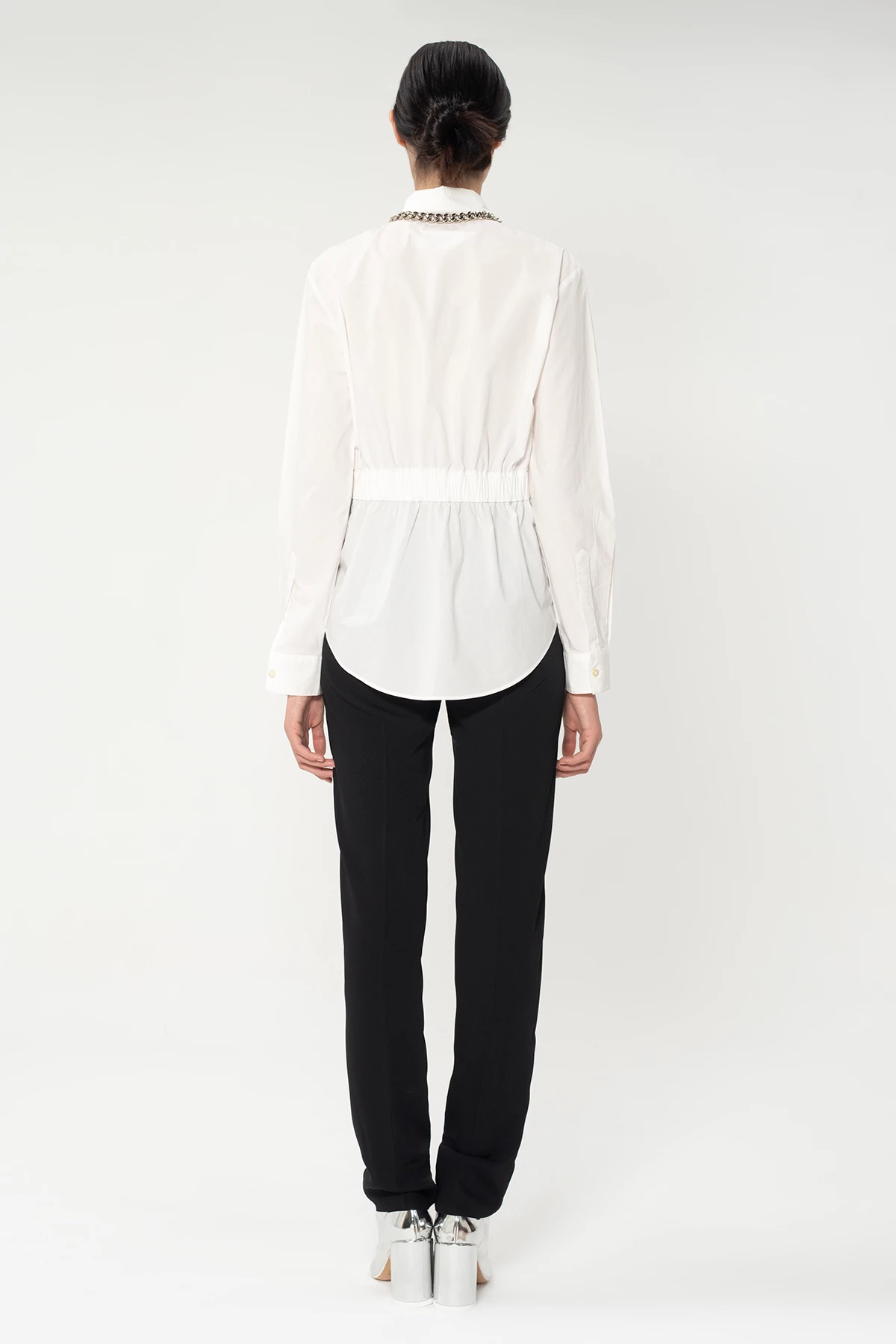 Το λευκό πουκάμισο