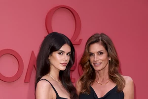 Cindy Crawford | Η σπάνια λήψη με τον 26χρονο κούκλο γιο της