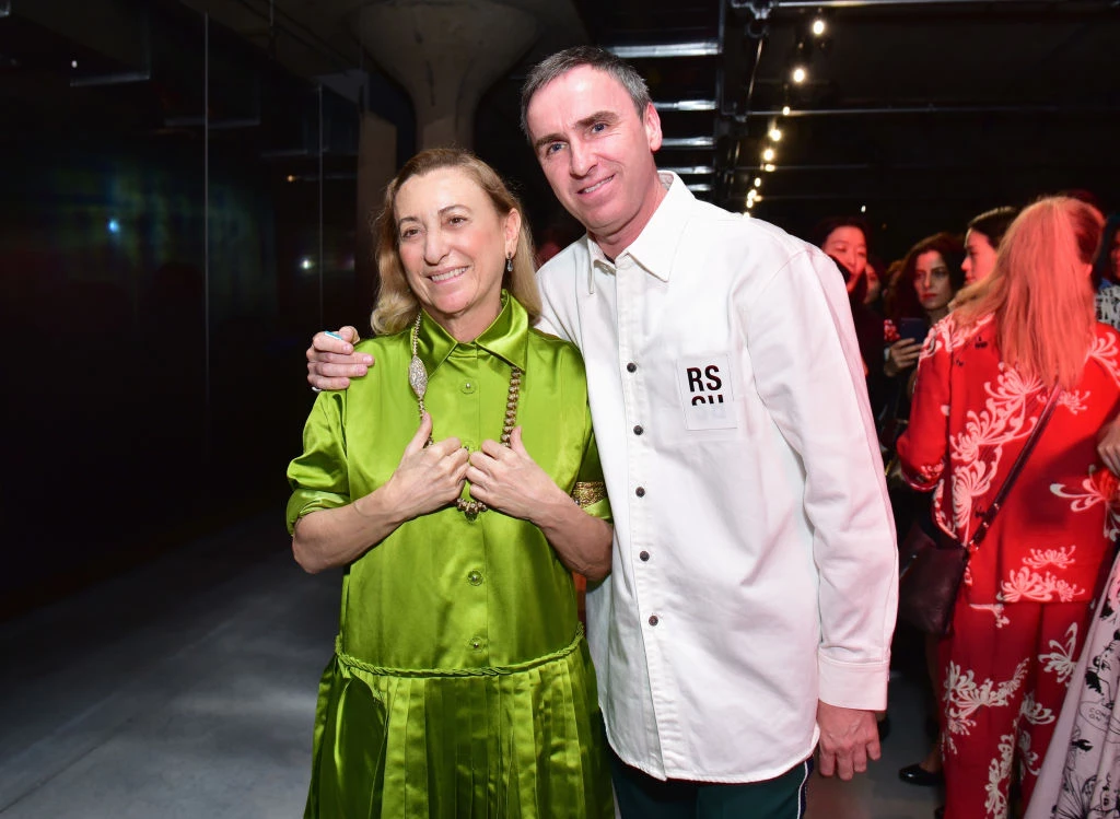 Το ντεμπούτο του Raf Simons στη Prada θα είναι ψηφιακό
