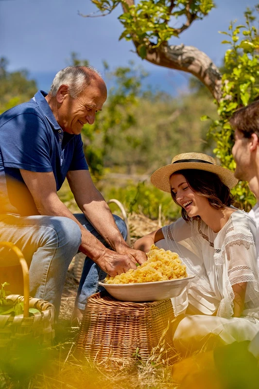 Το λαμπερό limited edition άρωμα που δεν πρέπει να λείπει από την καλοκαιρινή συλλογή σας