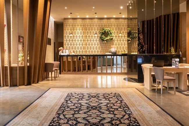 Ρεβεγιόν Πρωτοχρονιάς στο Wyndham Grand Athens, εκεί όπου η θέα είναι πανοραμική και η γεύση γιορτινή