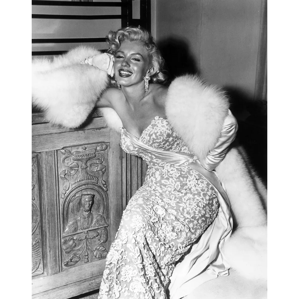 Η γούνινη εσάρπα της Marilyn Monroe