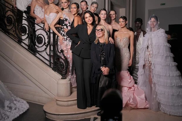 Celia Kritharioti Couture SS26 | Το επίσημο ντεμπούτο της ελληνίδας σχεδιάστριας στην εβδομάδα μόδας Υψηλής Ραπτικής