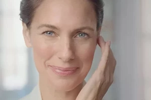 Χωρίς Ενέσιμα | 5 φυσικοί τρόποι να μειώσετε τις ρυτίδες στο μέτωπο