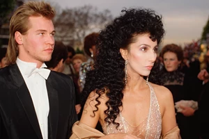 H Cher μηνύει τη χήρα του Sonny Bono για 1 εκατομμύριο δολάρια