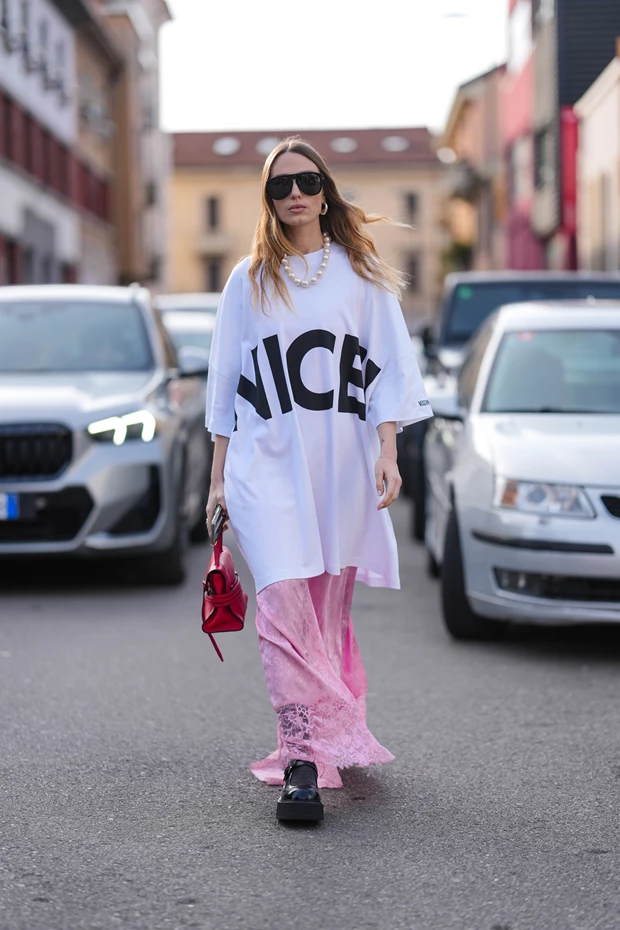 ροζ street style