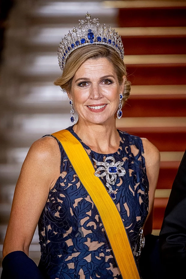 Βασίλισσα Maxima - πριγκίπισσα Amalia | Οι εμφανίσεις μητέρας και κόρης με τιάρα σε επίσημο gala dinner
