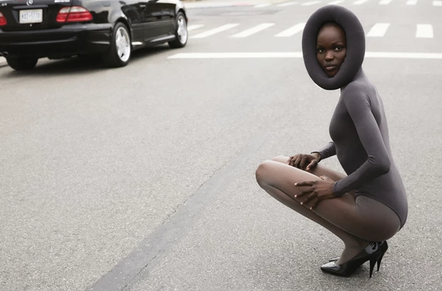 From the Magazine | H μόδα στον δρόμο του μαξιμαλισμού