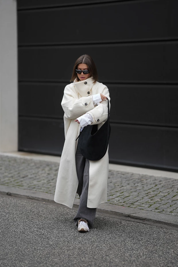 Μόδα 2026: Funnel Neck Παλτό