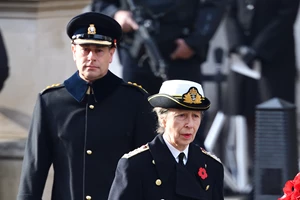 Πριγκίπισσα Άννα | Η μόνη ερώτηση που οι δημοσιογράφοι δεν τολμούν να τη ρωτήσουν